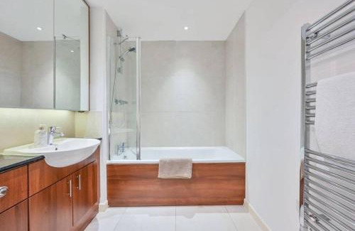 London Borough of Hounslow Apartment | Urban Green Getaway