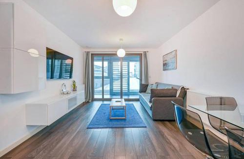 London Borough of Hounslow Apartment | Urban Green Getaway