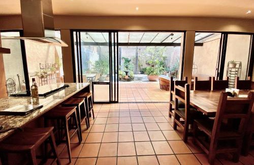 Guadalajara House | Urban Hacienda downtown, tranquil, spacious, jacuzzi