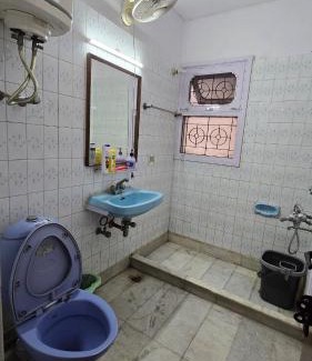Chittaranjan Apartment | Urban Haven Private Suite Floor CR Park GK2