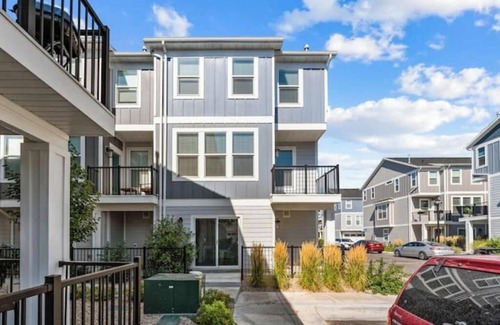 South Salt Lake House | Urban Haven SLC - 2 Car Garage FAST Wifi
