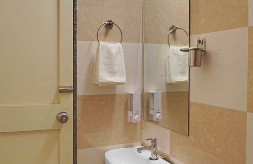 Aundh Hotel | Urban Hometel