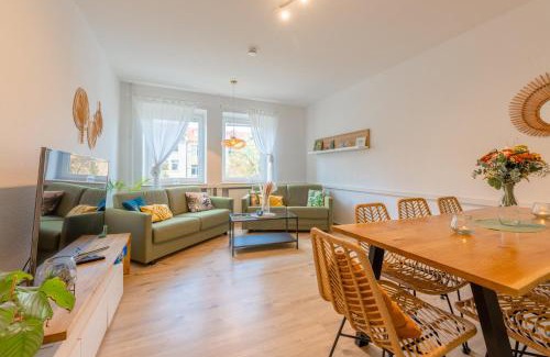Kassel Apartment | Urban Jungle Apartment Wilhelmshöhe by stay awesome
