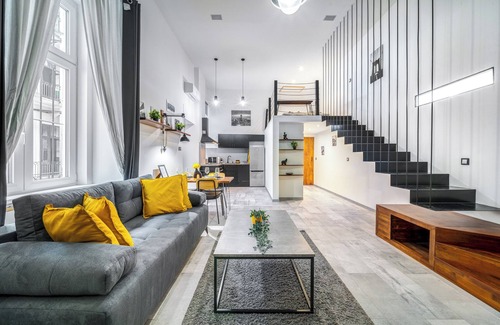 Belso-Ferencvaros Apartment | Urban Loft Haven downtown near Astoria in charming Budapest