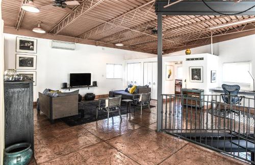 Santa Fe House | Urban Loft in Heart of Vibrant Railyard