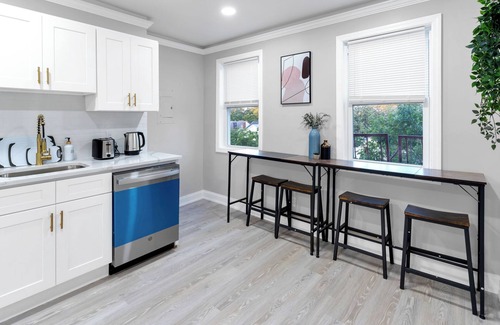 Jersey City Bed & Breakfast | Urban Loft with City Views