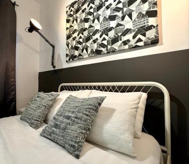 Kampung Ladang Tok Pelam Apartment | URBAN MONO STUDIO for 2Pax -9Min to PasarPayang-MayangMall-Drawbridge