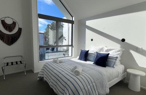 Christchurch City Centre House | Urban Nest - Entire Townhouse and Free Parking