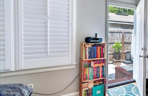 Fairfax Apartment | Urban Nest for Two Cozy Jax Hideaway
