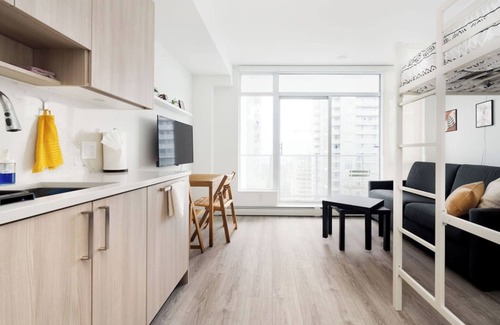 Surrey Apartment | Urban Nest in Surrey - Studio