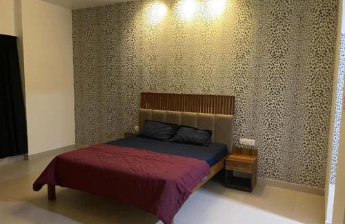 Hadapsar House | Urban Nest - Viman Nagar- 1 km from Airport