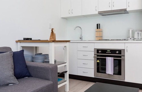 Kings Cross Apartment | Urban Oasis Custom Made for Cosmopolitan Living