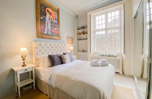 Holland Park Apartment | Urban Oasis Hideaway