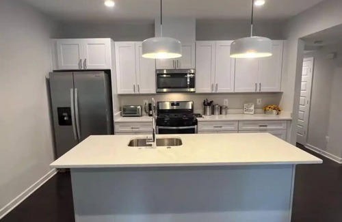 Fairlawn House | Urban Oasis Hideaway*
