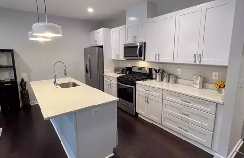 Fairlawn House | Urban Oasis Hideaway*