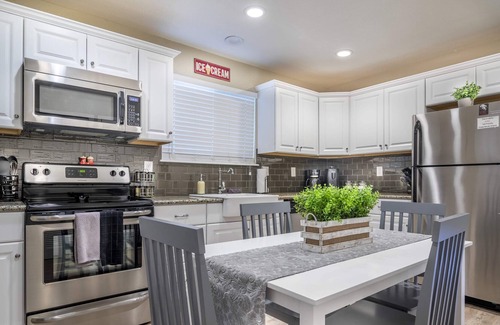 Central Colorado Springs House | Urban Oasis: the Heart of Colorado Springs