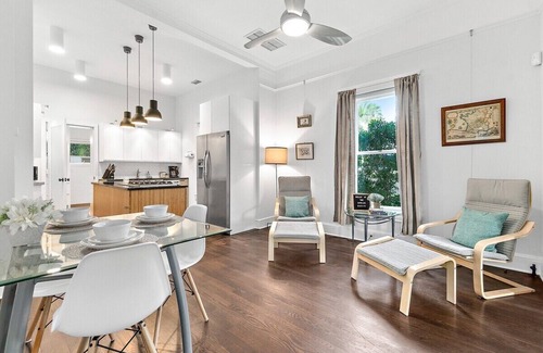 St. Augustine House | Urban Oasis - Walk to Downtown | 5 min to Beach