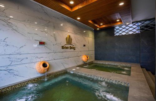 Chamkar Mon Hotel | URBAN PALACE