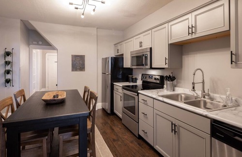 Hamilton House | Urban Quarter II - Miami University | Spooky Nook