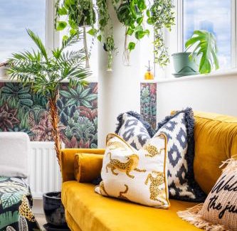 Whitechapel Apartment | Urban RainforEast, by Brick Lane E1, Family Friendly