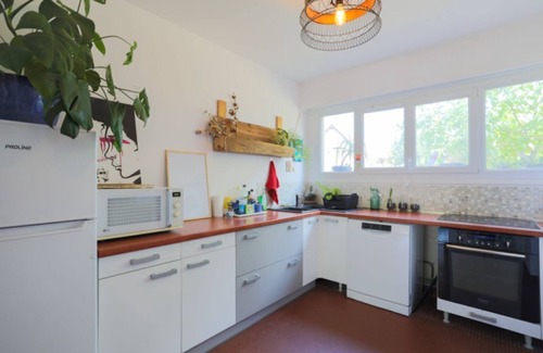 Levriere - Haye aux Moines Apartment | Urban Serenity