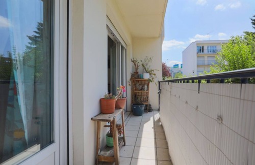 Levriere - Haye aux Moines Apartment | Urban Serenity