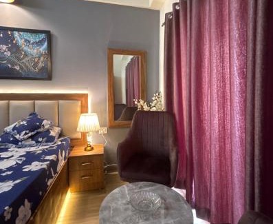 Greater Noida Bed & Breakfast | Urban Studio Gem