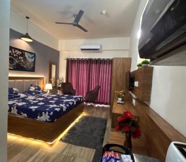 Greater Noida Bed & Breakfast | Urban Studio Gem