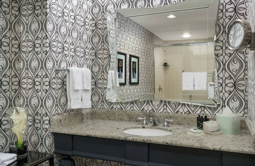 Inner Richmond Hotel | Urban Suite, The Marker, French-Inspired Decor, SF Downtown, Pet-friendly