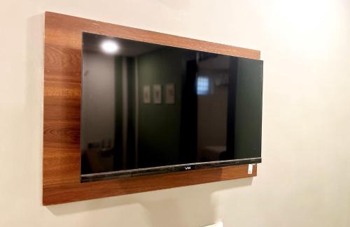 Thite Nagar Apartment | Urban suites -Couple 1bhk Private apartment Khraradi