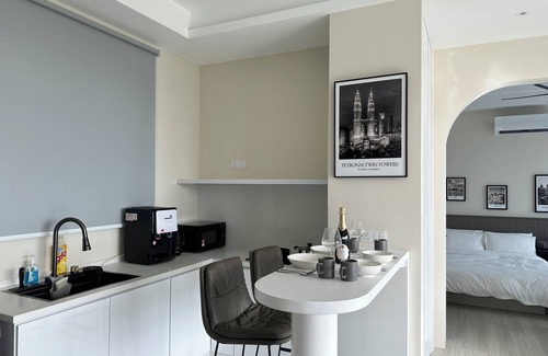 George Town Apartment | URBAN SUITES SEA VIEW GEORGETOWN PENANG