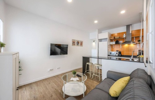 Bellas Vistas Apartment | Urban Tranquility in Madrid - Just relax & enjoy