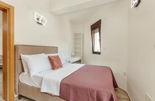 Topla Apartment | Urban Vista Apartment