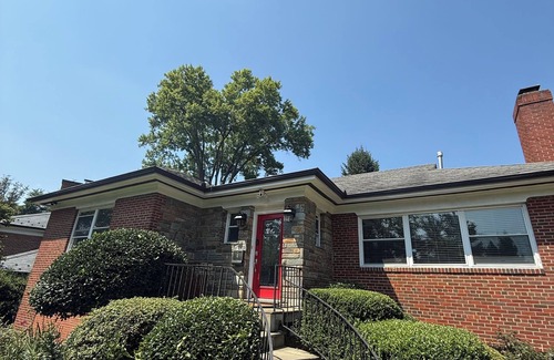 Colonial Village House | Urban ZenDC 1-bedroom in a house with fitness room and AC in charming Washington
