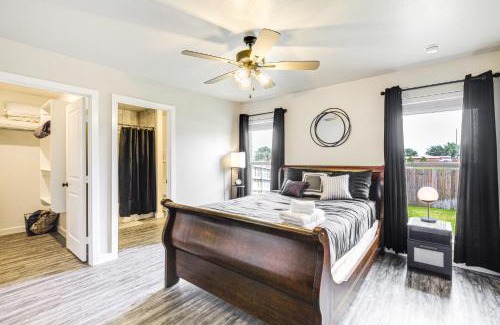 Lubbock House | Urbana Cabana Modern Home 8 Mi to Texas Tech!