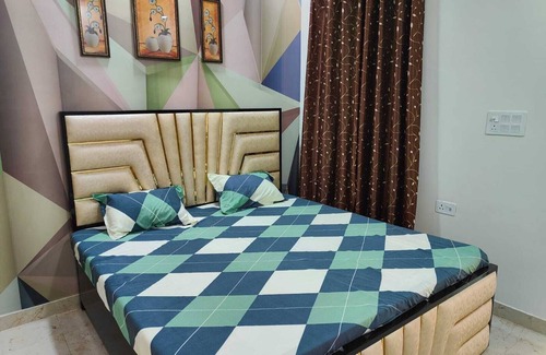 Bara Banki Hotel | Urbanaid Uniworld