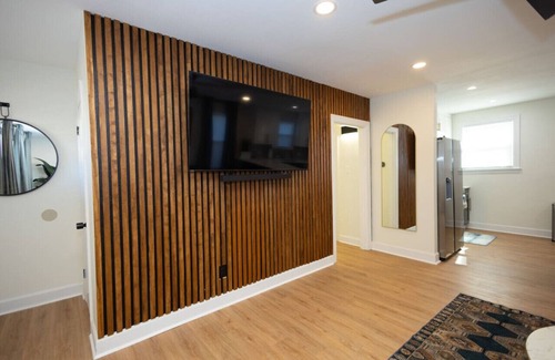 Little Rock Medical District House | Urbane Bronze Château