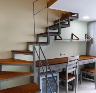 Palmerah House | Urbanest Inn House Slipi