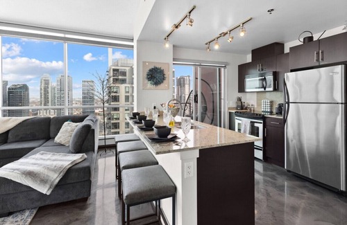 Beltline Apartment | Urbanest - Spectacular Views & Amenities Downtown