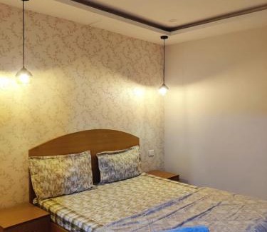 Zirakpur Apartment | UrbanStay by Hey Studio's