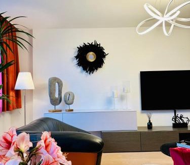 Lower Town Apartment | Urbanstay Suites Grand Place Luxury Apartment