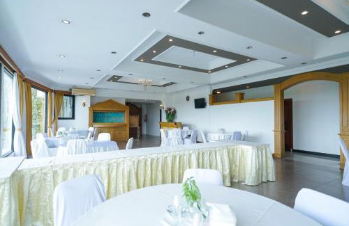Pangkalpinang Hotel | Urbanview by Millenium Hotel