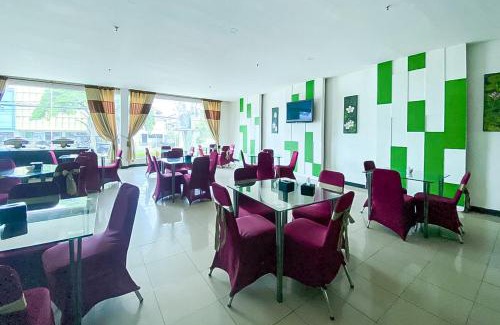 Jambi Hotel | Urbanview Hotel Cosmo Jambi