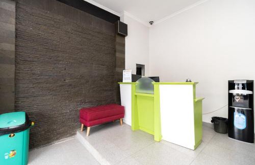 Kelapa Gading Barat Hotel | Urbanview Hotel Bizhome Artha Gading Boulevard by RedDoorz