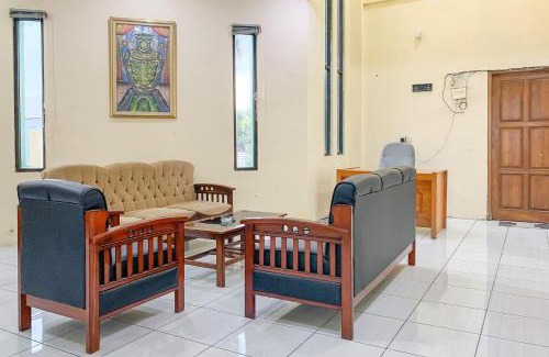 Majalengka Hotel | Urbanview Hotel Hikmah Syariah Majalengka