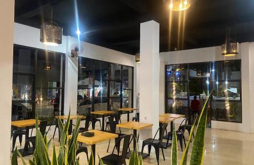 Palu Hotel | Urbanview Hotel Medio Inn Palu by RedDoorz