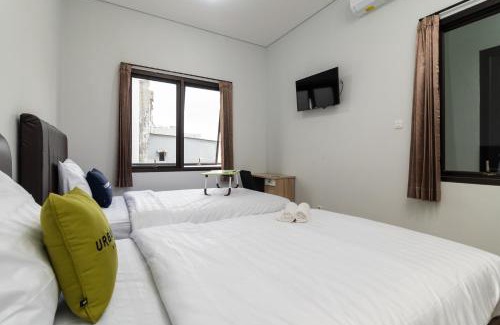 Gambir Hotel | Urbanview Hotel Pasar Baru Jakarta by RedDoorz