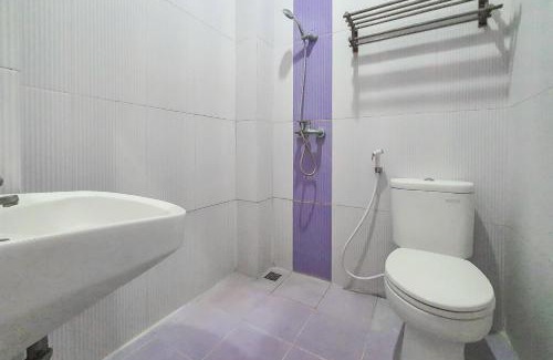 North Cirebon Hotel | Urbanview Hotel Pondok Mas Cirebon By RedDoorz