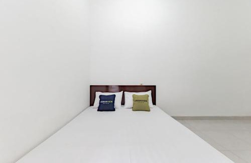 West Cirebon Hotel | Urbanview Hotel Sabar Residence CSB Mall