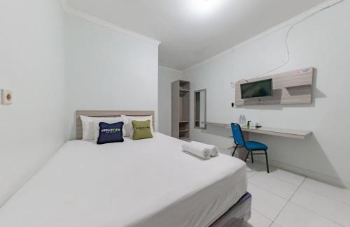 West Cirebon Hotel | Urbanview Hotel Sunday Cirebon by RedDoorz